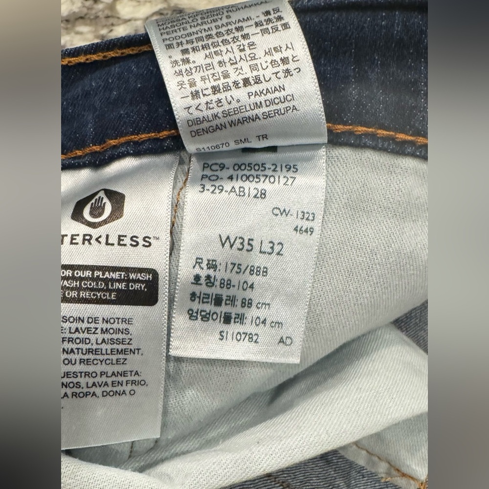 Men's Levi's 505 Regular Fit Jeans Dark Wash Size 35/32 Excellent Condition - Picture 3 of 5